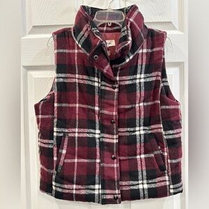 Women’s vanilla bay plaid puff snap front zipper outdoor vest NWT SZ L